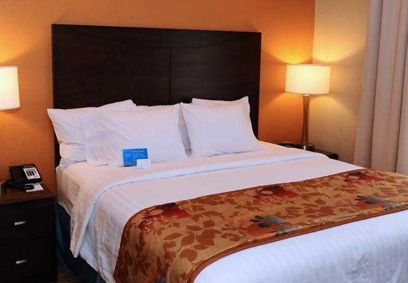Fairfield Inn & Suites By Marriott Slippery Rock Ngoại thất bức ảnh